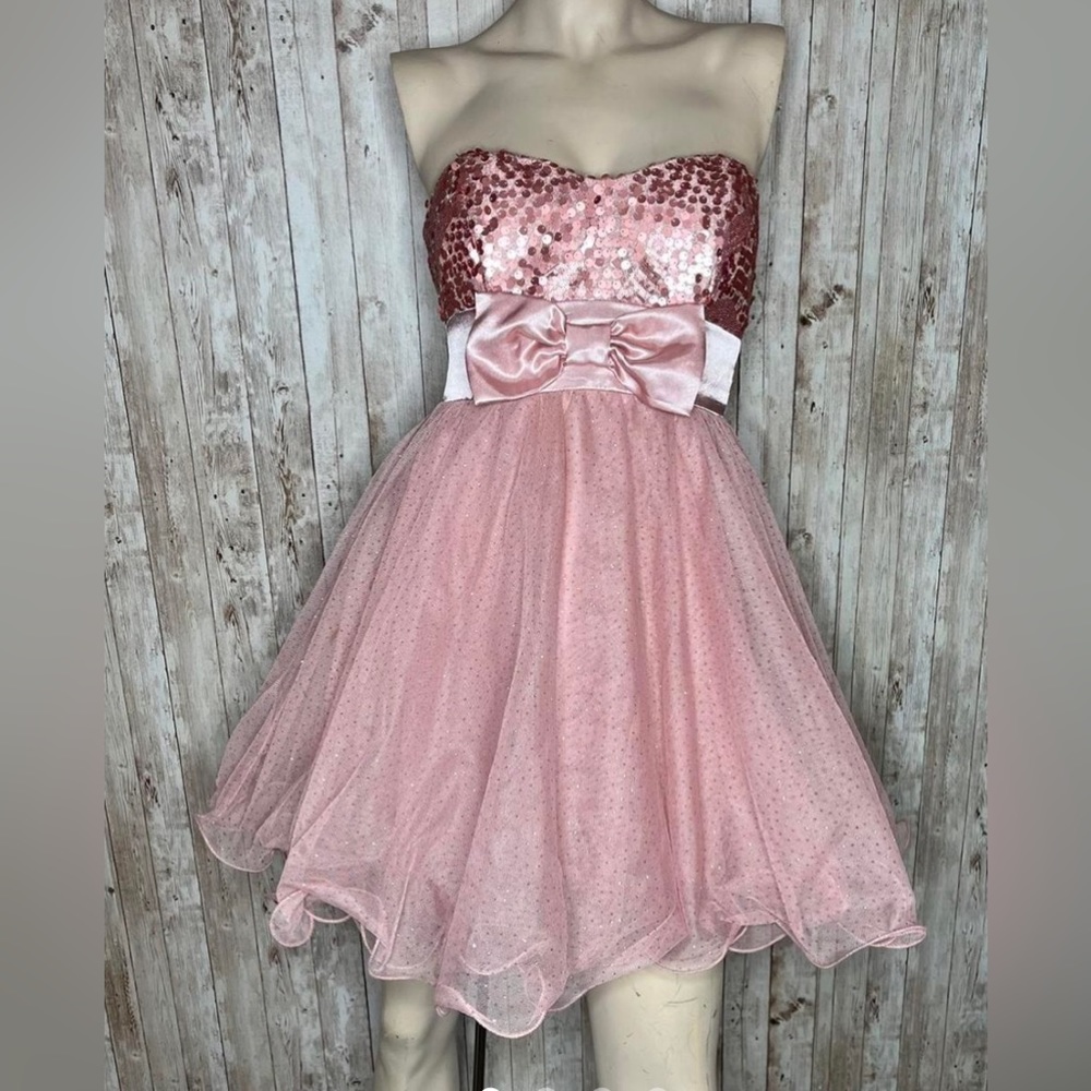 Speechless Y2K Rose Pink Babydoll Sequin and Tulle Strapless Prom Dress Size 3